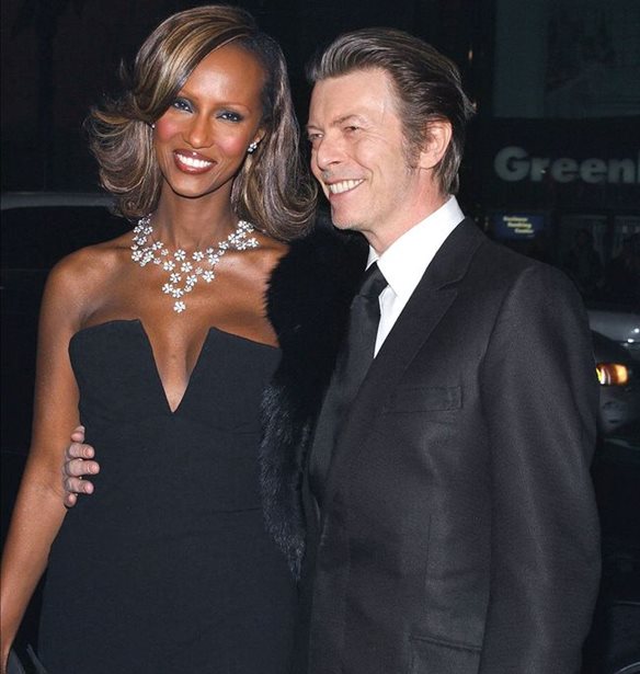 Lexi Jones | H &#x3BA;&#x3CC;&#x3C1;&#x3B7; &#x3C4;&#x3BF;&#x3C5; David Bowie &#x3BA;&#x3B1;&#x3B9; &#x3C4;&#x3B7;&#x3C2; Iman &#x3BC;&#x3B1;&#x3B3;&#x3B5;&#x3CD;&#x3B5;&#x3B9; &#x3BC;&#x3B5; &#x3C4;&#x3B7;&#x3BD; &#x3BF;&#x3BC;&#x3BF;&#x3C1;&#x3C6;&#x3B9;&#x3AC; &#x3BA;&#x3B1;&#x3B9; &#x3C4;&#x3BF; &#x3C4;&#x3B1;&#x3BB;&#x3AD;&#x3BD;&#x3C4;&#x3BF; &#x3C4;&#x3B7;&#x3C2;