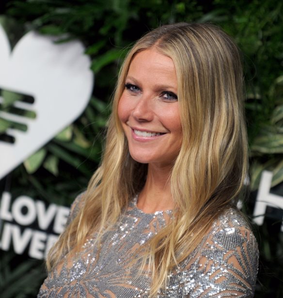 &#x397; Gwyneth Paltrow &#x3BD;&#x3B9;&#x3CE;&#x3B8;&#x3B5;&#x3B9; &#x3B5;&#x3C5;&#x3B3;&#x3BD;&#x3C9;&#x3BC;&#x3BF;&#x3C3;&#x3CD;&#x3BD;&#x3B7; &#x3C0;&#x3BF;&#x3C5; &#x3B4;&#x3B5;&#x3BD; &#x3C5;&#x3C0;&#x3AE;&#x3C1;&#x3C7;&#x3B1;&#x3BD; social media &#x3CC;&#x3C4;&#x3B1;&#x3BD; &#x3C7;&#x3CE;&#x3C1;&#x3B9;&#x3C3;&#x3B5; &#x3BC;&#x3B5; &#x3C4;&#x3BF;&#x3BD; Brad Pitt