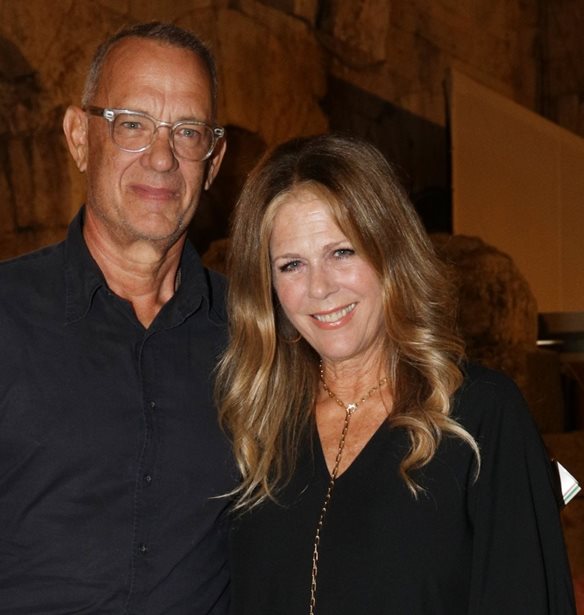 Tom Hanks - Rita Wilson | &#x395;&#x3C0;&#x3AD;&#x3BB;&#x3B5;&#x3BE;&#x3B1;&#x3BD; &#x3C4;&#x3BF; &#x397;&#x3C1;&#x3CE;&#x3B4;&#x3B5;&#x3B9;&#x3BF; &#x3B3;&#x3B9;&#x3B1; &#x3C4;&#x3B7;&#x3BD; &#x3C0;&#x3C1;&#x3CE;&#x3C4;&#x3B7; &#x3C4;&#x3BF;&#x3C5;&#x3C2; &#x3C6;&#x3B8;&#x3B9;&#x3BD;&#x3BF;&#x3C0;&#x3C9;&#x3C1;&#x3B9;&#x3BD;&#x3AE; &#x3AD;&#x3BE;&#x3BF;&#x3B4;&#x3BF;