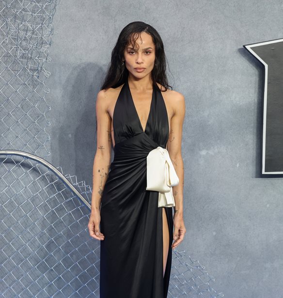 &#x397; Zoe Kravitz &#x3BA;&#x3B1;&#x3B9; &#x3BF; Harry Styles &#x3C3;&#x3B5; &#x3BD;&#x3AD;&#x3B1; &#x3C1;&#x3BF;&#x3BC;&#x3B1;&#x3BD;&#x3C4;&#x3B9;&#x3BA;&#x3AE; &#x3B5;&#x3BE;&#x3CC;&#x3C1;&#x3BC;&#x3B7;&#x3C3;&#x3B7; &#x3C3;&#x3C4;&#x3B7; &#x3A1;&#x3CE;&#x3BC;&#x3B7;