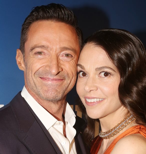 &#x39F; Hugh Jackman &#x3B8;&#x3AD;&#x3BB;&#x3B5;&#x3B9; &#x3BD;&#x3B1; &#x3C0;&#x3B1;&#x3BD;&#x3C4;&#x3C1;&#x3B5;&#x3C5;&#x3C4;&#x3B5;&#x3AF; &#x3C4;&#x3B7;&#x3BD; Sutton Foster, &#x3CC;&#x3BC;&#x3C9;&#x3C2; &#x3C5;&#x3C0;&#x3AC;&#x3C1;&#x3C7;&#x3B5;&#x3B9; &#x3AD;&#x3BD;&#x3B1; &#x3C3;&#x3B7;&#x3BC;&#x3B1;&#x3BD;&#x3C4;&#x3B9;&#x3BA;&#x3CC; &#x3B5;&#x3BC;&#x3C0;&#x3CC;&#x3B4;&#x3B9;&#x3BF;