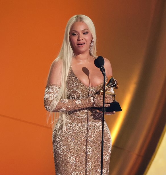 Grammys 2025 | &#x397; &#x3B5;&#x3C0;&#x3B9;&#x3BA;&#x3AE; &#x3B1;&#x3BD;&#x3C4;&#x3AF;&#x3B4;&#x3C1;&#x3B1;&#x3C3;&#x3B7; &#x3C4;&#x3B7;&#x3C2; Beyonc&#xE9; &#x3C0;&#x3BF;&#x3C5; &#x3AD;&#x3B3;&#x3B9;&#x3BD;&#x3B5; viral (&#x3B2;&#x3AF;&#x3BD;&#x3C4;&#x3B5;&#x3BF;)