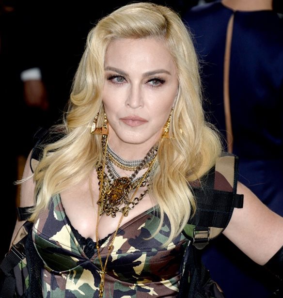 Madonna: &#x39C;&#x3B5; &#x3B4;&#x3CD;&#x3BF; &#x3BB;&#x3AD;&#x3BE;&#x3B5;&#x3B9;&#x3C2; &#x3BA;&#x3B1;&#x3C4;&#x3AC;&#x3C6;&#x3B5;&#x3C1;&#x3B5; &#x3BD;&#x3B1; &#x3BC;&#x3B9;&#x3BC;&#x3B7;&#x3B8;&#x3B5;&#x3AF; &#x3C4;&#x3B7;&#x3BD; Kim Kardashian!