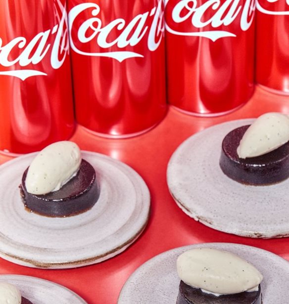 &#x397; Tate Modern &#x3B4;&#x3B7;&#x3BC;&#x3B9;&#x3BF;&#x3C5;&#x3C1;&#x3B3;&#x3B5;&#x3AF; &#x3AD;&#x3BD;&#x3B1; &#x3BC;&#x3B5;&#x3BD;&#x3BF;&#x3CD; &#x3B5;&#x3BC;&#x3C0;&#x3BD;&#x3B5;&#x3C5;&#x3C3;&#x3BC;&#x3AD;&#x3BD;&#x3BF; &#x3B1;&#x3C0;&#x3CC; &#x3C4;&#x3BF;&#x3BD; Andy Warhol