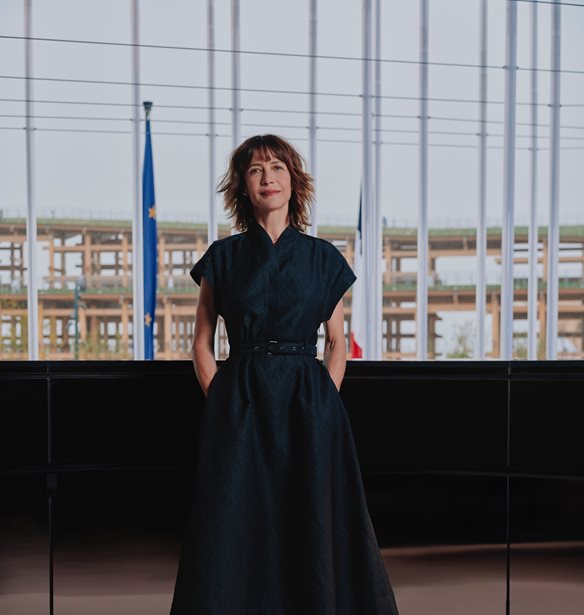 Sophie Marceau | &#x39C;&#x3B5; &#x3C6;&#x3CC;&#x3C1;&#x3B5;&#x3BC;&#x3B1; Dior Pre Fall 2025 &#x3C3;&#x3C4;&#x3B1; &#x3B5;&#x3B3;&#x3BA;&#x3B1;&#x3AF;&#x3BD;&#x3B9;&#x3B1; &#x3C4;&#x3B7;&#x3C2; World Expo
