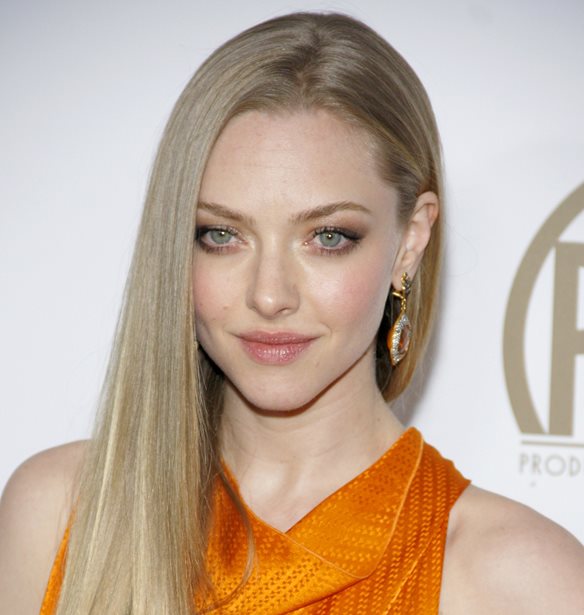 &#x397; Amanda Seyfried &#x3B5;&#x3B3;&#x3BA;&#x3B1;&#x3C4;&#x3AD;&#x3BB;&#x3B5;&#x3B9;&#x3C8;&#x3B5; &#x3C4;&#x3BF; &#x3C3;&#x3C0;&#x3AF;&#x3C4;&#x3B9; &#x3C4;&#x3B7;&#x3C2; &#x3C3;&#x3C4;&#x3BF; Hollywood &#x3B3;&#x3B9;&#x3B1; &#x3BD;&#x3B1; &#x3BC;&#x3B5;&#x3AF;&#x3BD;&#x3B5;&#x3B9; &#x3BC;&#x3B5; &#x3C4;&#x3B7;&#x3BD; &#x3BF;&#x3B9;&#x3BA;&#x3BF;&#x3B3;&#x3AD;&#x3BD;&#x3B5;&#x3B9;&#x3AC; &#x3C4;&#x3B7;&#x3C2; &#x3C3;&#x3C4;&#x3B7;&#x3BD; &#x3B1;&#x3BC;&#x3B5;&#x3C1;&#x3B9;&#x3BA;&#x3B1;&#x3BD;&#x3B9;&#x3BA;&#x3AE; &#x3CD;&#x3C0;&#x3B1;&#x3B9;&#x3B8;&#x3C1;&#x3BF;