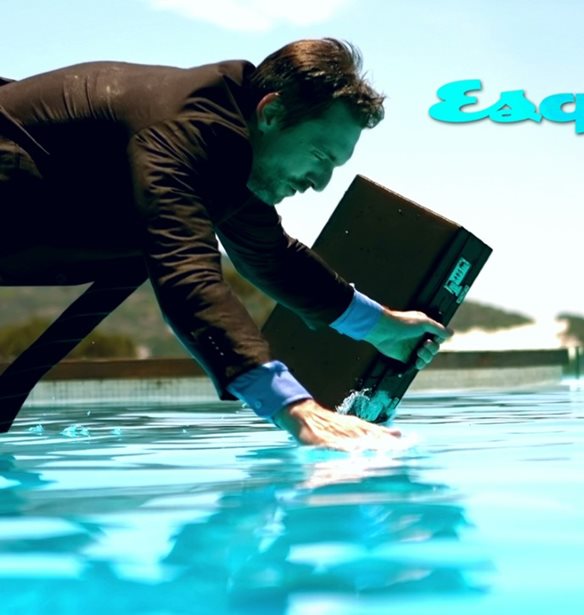 Esquire: &#x39F; &#x3AC;&#x3BD;&#x3C4;&#x3C1;&#x3B1;&#x3C2; &#x3C3;&#x3C4;&#x3B1; &#x3BA;&#x3B1;&#x3BB;&#x3CD;&#x3C4;&#x3B5;&#x3C1;&#x3AC; &#x3C4;&#x3BF;&#x3C5; &#x3C0;&#x3BB;&#x3AD;&#x3BF;&#x3BD; &#x3BA;&#x3B1;&#x3B9; online!