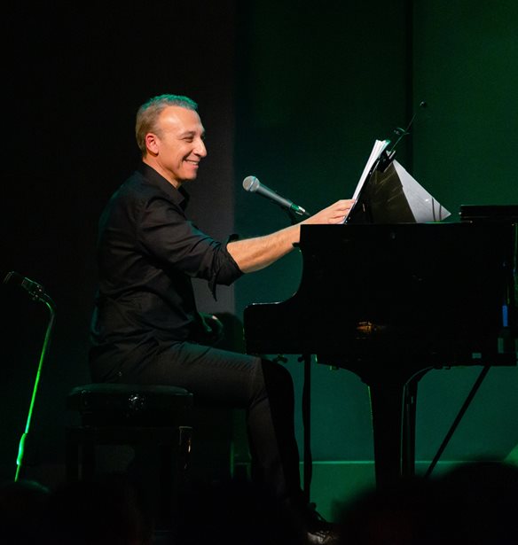 &#x39F; &#x39C;&#x3AF;&#x3BD;&#x3C9;&#x3C2; &#x39C;&#x3AC;&#x3C4;&#x3C3;&#x3B1;&#x3C2; &#x3BE;&#x3B1;&#x3BD;&#x3AC; &#x3C3;&#x3C4;&#x3BF; Gazarte Main Stage