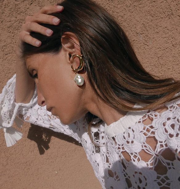 Το διαχρονικό κόσμημα που θα αναβαθμίσει όλα τα καλοκαιρινά σου looks