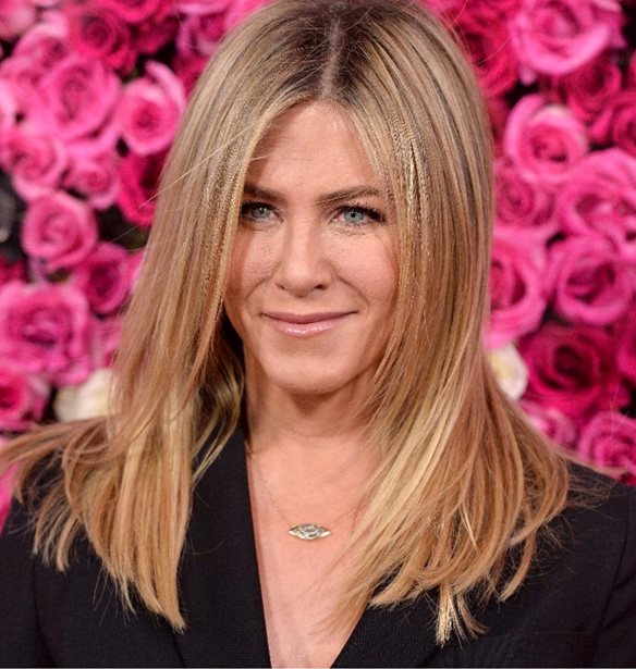 H Jennifer Aniston &#x3B1;&#x3C0;&#x3BF;&#x3BA;&#x3B1;&#x3BB;&#x3CD;&#x3C0;&#x3C4;&#x3B5;&#x3B9; &#x3CC;&#x3C4;&#x3B9; &#x3B8;&#x3AD;&#x3BB;&#x3B5;&#x3B9; &#x3BD;&#x3B1; &#x3B1;&#x3BD;&#x3BF;&#x3AF;&#x3BE;&#x3B5;&#x3B9; &#x3AD;&#x3BD;&#x3B1; &#x3BA;&#x3AD;&#x3BD;&#x3C4;&#x3C1;&#x3BF; &#x3B5;&#x3C5;&#x3B5;&#x3BE;&#x3AF;&#x3B1;&#x3C2; &#x3BC;&#x3B5;&#x3BB;&#x3BB;&#x3BF;&#x3BD;&#x3C4;&#x3B9;&#x3BA;&#x3AC;