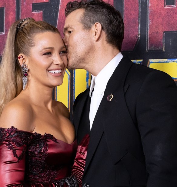 Ryan Reynolds | &#x391;&#x3C0;&#x3BF;&#x3BA;&#x3AC;&#x3BB;&#x3C5;&#x3C8;&#x3B5; &#x3C4;&#x3BF; &#x3CC;&#x3BD;&#x3BF;&#x3BC;&#x3B1; &#x3C4;&#x3BF;&#x3C5; &#x3C4;&#x3AD;&#x3C4;&#x3B1;&#x3C1;&#x3C4;&#x3BF;&#x3C5; &#x3C0;&#x3B1;&#x3B9;&#x3B4;&#x3B9;&#x3BF;&#x3CD; &#x3C4;&#x3BF;&#x3C5; &#x3AD;&#x3BD;&#x3B1;&#x3BD; &#x3C7;&#x3C1;&#x3CC;&#x3BD;&#x3BF; &#x3BC;&#x3B5;&#x3C4;&#x3AC; &#x3C4;&#x3B7; &#x3B3;&#x3AD;&#x3BD;&#x3BD;&#x3B7;&#x3C3;&#x3AE; &#x3C4;&#x3BF;&#x3C5;