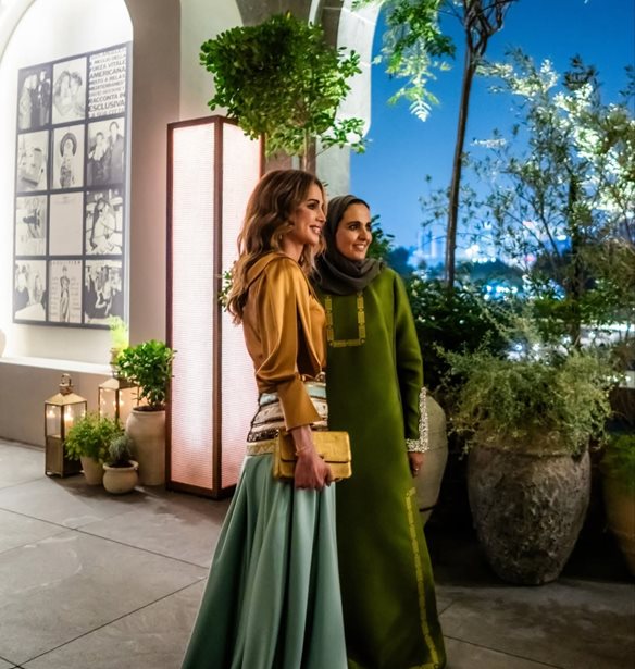 &#x3A0;&#x3CE;&#x3C2; &#x3B7; &#x3A1;&#x3AC;&#x3BD;&#x3B9;&#x3B1; &#x3C4;&#x3B7;&#x3C2; &#x399;&#x3BF;&#x3C1;&#x3B4;&#x3B1;&#x3BD;&#x3AF;&#x3B1;&#x3C2; &#x3B5;&#x3C0;&#x3B9;&#x3C3;&#x3BA;&#x3AF;&#x3B1;&#x3C3;&#x3B5; &#x3C4;&#x3B7;&#x3BD; &#x3B9;&#x3AD;&#x3C1;&#x3B5;&#x3B9;&#x3B1; &#x3C4;&#x3B7;&#x3C2; &#x3BC;&#x3CC;&#x3B4;&#x3B1;&#x3C2; Sheikha Al Mayassa &#x3C3;&#x3B5; gala &#x3C3;&#x3C4;&#x3BF; &#x39A;&#x3B1;&#x3C4;&#x3AC;&#x3C1;