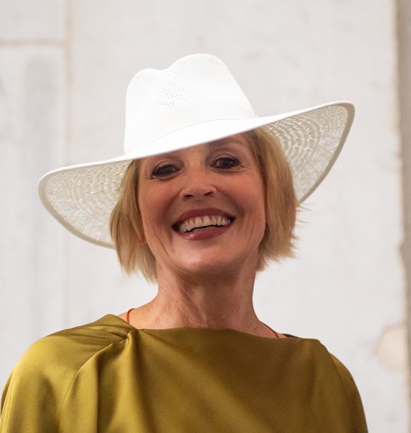 &quot;&#x3A6;&#x3BF;&#x3C1;&#x3AC;&#x3C9; &#x3BE;&#x3B1;&#x3BD;&#x3AC; &#x3B3;&#x3C5;&#x3BD;&#x3B1;&#x3B9;&#x3BA;&#x3B5;&#x3AF;&#x3B1; &#x3B5;&#x3C3;&#x3CE;&#x3C1;&#x3BF;&#x3C5;&#x3C7;&#x3B1;&quot;: &#x397; Sharon Stone &#x3B5;&#x3BE;&#x3B7;&#x3B3;&#x3B5;&#x3AF; &#x3C0;&#x3CE;&#x3C2; &#x3B1;&#x3BD;&#x3B1;&#x3BA;&#x3AC;&#x3BB;&#x3C5;&#x3C8;&#x3B5; &#x3BE;&#x3B1;&#x3BD;&#x3AC; &#x3C4;&#x3B7; &#x3B8;&#x3B7;&#x3BB;&#x3C5;&#x3BA;&#x3CC;&#x3C4;&#x3B7;&#x3C4;&#x3AC; &#x3C4;&#x3B7;&#x3C2;