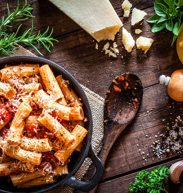 Υδατάνθρακες ή αλάτι: Ποιο προκαλεί μεγαλύτερη κατακράτηση υγρών στο σώμα μας;