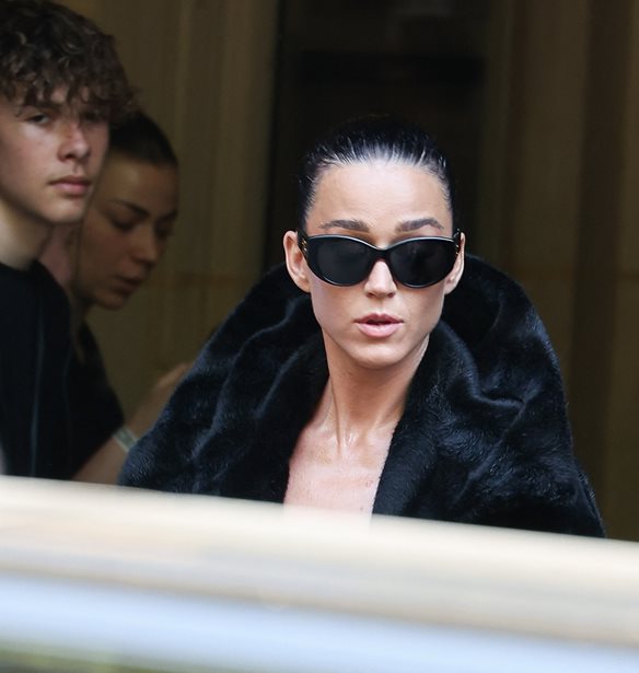 &#x3A4;&#x3BF; all star front row &#x3C3;&#x3C4;&#x3BF; &#x3C3;&#x3CC;&#x3BF;&#x3C5; &#x3C4;&#x3BF;&#x3C5; &#x3BF;&#x3AF;&#x3BA;&#x3BF;&#x3C5; Balenciaga &#x3C3;&#x3C4;&#x3BF; &#x3A0;&#x3B1;&#x3C1;&#x3AF;&#x3C3;&#x3B9;