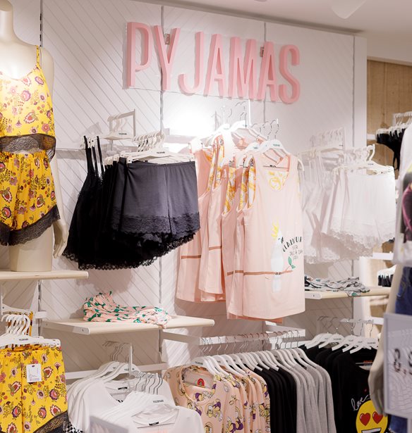 To &#x3BD;&#x3AD;&#x3BF; &#x3BA;&#x3B1;&#x3C4;&#x3AC;&#x3C3;&#x3C4;&#x3B7;&#x3BC;&#x3B1; Tezenis &#x3C3;&#x3C4;&#x3B7; &#x398;&#x3B5;&#x3C3;&#x3C3;&#x3B1;&#x3BB;&#x3BF;&#x3BD;&#x3AF;&#x3BA;&#x3B7;