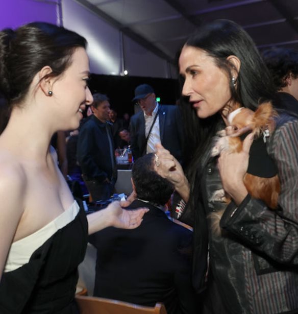 &#x38C;&#x3C3;&#x3BA;&#x3B1;&#x3C1; 2025 | &#x397; &#x3C3;&#x3C0;&#x3CC;&#x3BD;&#x3C4;&#x3B1; &#x3C4;&#x3B7;&#x3C2; Demi Moore &#x3C3;&#x3C4;&#x3B7; &#x3BD;&#x3B9;&#x3BA;&#x3AE;&#x3C4;&#x3C1;&#x3B9;&#x3B1;, Mikey Madison
