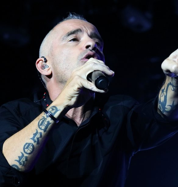 O Eros Ramazzotti &#x3AD;&#x3B3;&#x3B9;&#x3BD;&#x3B5; &#x3C0;&#x3B1;&#x3C0;&#x3C0;&#x3BF;&#x3CD;&#x3C2;