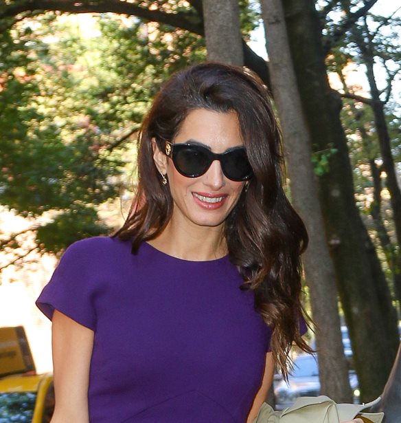Amal Clooney | &#x3A4;&#x3BF; &#x3C3;&#x3AD;&#x3BE;&#x3B9; &#x3C7;&#x3C4;&#x3AD;&#x3BD;&#x3B9;&#x3C3;&#x3BC;&#x3AC; &#x3C4;&#x3B7;&#x3C2; &#x3BA;&#x3AC;&#x3BD;&#x3B5;&#x3B9; &#x3B1;&#x3BA;&#x3CC;&#x3BC;&#x3B1; &#x3BA;&#x3B1;&#x3B9; &#x3C4;&#x3B1; &#x3C0;&#x3B9;&#x3BF; &#x3BB;&#x3B5;&#x3C0;&#x3C4;&#x3AC; &#x3BC;&#x3B1;&#x3BB;&#x3BB;&#x3B9;&#x3AC; &#x3BD;&#x3B1; &#x3B4;&#x3B5;&#x3AF;&#x3C7;&#x3BD;&#x3BF;&#x3C5;&#x3BD; &#x3B5;&#x3BE;&#x3B1;&#x3B9;&#x3C1;&#x3B5;&#x3C4;&#x3B9;&#x3BA;&#x3AC; &#x3C0;&#x3BB;&#x3BF;&#x3CD;&#x3C3;&#x3B9;&#x3B1;
