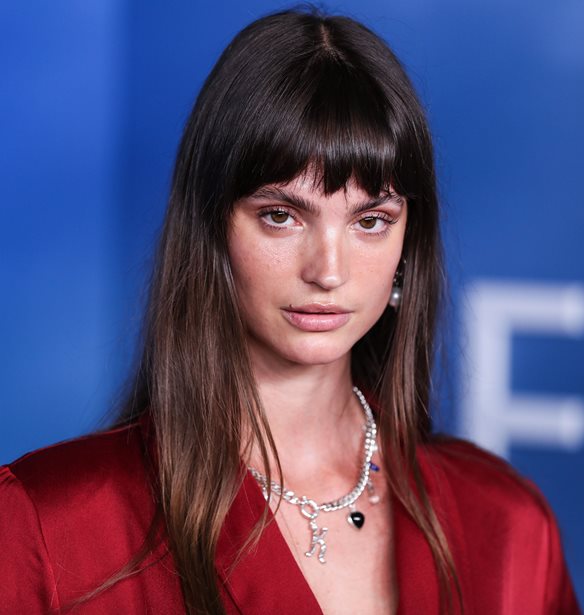 Charlbi Dean | &#x3A0;&#x3AD;&#x3B8;&#x3B1;&#x3BD;&#x3B5; &#x3B7; &#x3C0;&#x3C1;&#x3C9;&#x3C4;&#x3B1;&#x3B3;&#x3C9;&#x3BD;&#x3AF;&#x3C3;&#x3C4;&#x3C1;&#x3B9;&#x3B1; &#x3C4;&#x3BF;&#x3C5; &#x3B2;&#x3C1;&#x3B1;&#x3B2;&#x3B5;&#x3C5;&#x3BC;&#x3AD;&#x3BD;&#x3BF;&#x3C5; &#x3BC;&#x3B5; &#x3A7;&#x3C1;&#x3C5;&#x3C3;&#x3CC; &#x3A6;&#x3BF;&#x3AF;&#x3BD;&#x3B9;&#x3BA;&#x3B1; &#x27;Triangle of Sadness&#x27; &#x3C0;&#x3BF;&#x3C5; &#x3B5;&#x3AF;&#x3C7;&#x3B5; &#x3B3;&#x3C5;&#x3C1;&#x3B9;&#x3C3;&#x3C4;&#x3B5;&#x3AF; &#x3C3;&#x3C4;&#x3B7;&#x3BD; &#x395;&#x3BB;&#x3BB;&#x3AC;&#x3B4;&#x3B1;