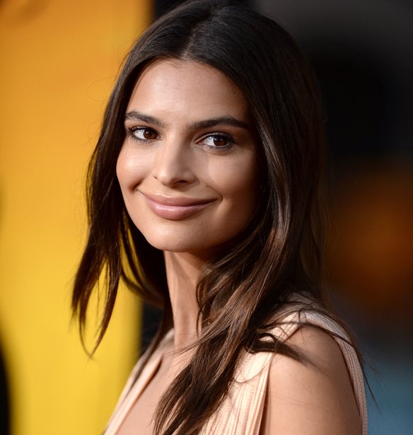 Emily Ratajkowski | &#x388;&#x3BA;&#x3B1;&#x3BD;&#x3B5; &#x3C4;&#x3BF; &#x3C7;&#x3C4;&#x3AD;&#x3BD;&#x3B9;&#x3C3;&#x3BC;&#x3B1; &#x3C0;&#x3BF;&#x3C5; &#x3B8;&#x3B1; &#x3C3;&#x3B5; &#x3B2;&#x3B3;&#x3AC;&#x3BB;&#x3B5;&#x3B9; &#x3B1;&#x3C3;&#x3C0;&#x3C1;&#x3BF;&#x3C0;&#x3C1;&#x3CC;&#x3C3;&#x3C9;&#x3C0;&#x3B7; &#x3C3;&#x3C4;&#x3B9;&#x3C2; &#x3B4;&#x3B9;&#x3B1;&#x3BA;&#x3BF;&#x3C0;&#x3AD;&#x3C2; &#x3C3;&#x3BF;&#x3C5;