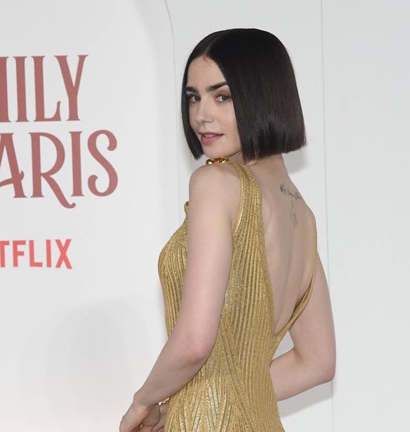 Emily in Paris | &#x3A3;&#x3CD;&#x3C3;&#x3C3;&#x3C9;&#x3BC;&#x3BF; &#x3C4;&#x3BF; &#x3BA;&#x3B1;&#x3C3;&#x3C4; &#x3C3;&#x3C4;&#x3B7;&#x3BD; &#x3C0;&#x3C1;&#x3B5;&#x3BC;&#x3B9;&#x3AD;&#x3C1;&#x3B1; &#x3C4;&#x3B7;&#x3C2; &#x3C3;&#x3B5;&#x3B9;&#x3C1;&#x3AC;&#x3C2; &#x3C3;&#x3C4;&#x3B7; &#x3A1;&#x3CE;&#x3BC;&#x3B7;