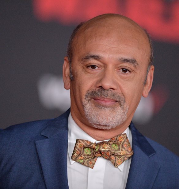 O Christian Louboutin &#x3C7;&#x3AC;&#x3BD;&#x3B5;&#x3B9; &#x3C4;&#x3BF; &#x3C7;&#x3B1;&#x3C1;&#x3B1;&#x3BA;&#x3C4;&#x3B7;&#x3C1;&#x3B9;&#x3C3;&#x3C4;&#x3B9;&#x3BA;&#x3CC; &#x3B3;&#x3BD;&#x3CE;&#x3C1;&#x3B9;&#x3C3;&#x3BC;&#x3B1; &#x3C4;&#x3C9;&#x3BD; &#x3C0;&#x3B1;&#x3C0;&#x3BF;&#x3C5;&#x3C4;&#x3C3;&#x3B9;&#x3CE;&#x3BD; &#x3C4;&#x3BF;&#x3C5;