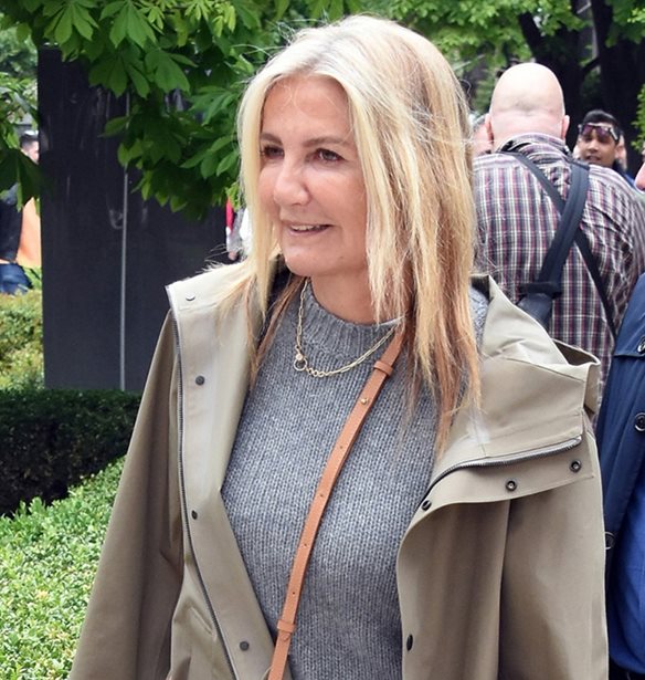 &#x3A4;&#x3BF; &#x3B1;&#x3BD;&#x3BF;&#x3B9;&#x3BE;&#x3B9;&#x3AC;&#x3C4;&#x3B9;&#x3BA;&#x3BF; casual look &#x3C4;&#x3B7;&#x3C2; &#x39C;&#x3B1;&#x3C1;&#x3AD;&#x3B2;&#x3B1;&#x3C2; &#x393;&#x3BA;&#x3C1;&#x3B1;&#x3BC;&#x3C0;&#x3CC;&#x3C6;&#x3C3;&#x3BA;&#x3B9;-&#x39C;&#x3B7;&#x3C4;&#x3C3;&#x3BF;&#x3C4;&#x3AC;&#x3BA;&#x3B7; &#x3BC;&#x3B5; &#x3C4;&#x3B1; items &#x3C0;&#x3BF;&#x3C5; &#x3BA;&#x3AC;&#x3B8;&#x3B5; &#x3B3;&#x3C5;&#x3BD;&#x3B1;&#x3AF;&#x3BA;&#x3B1; &#x3AD;&#x3C7;&#x3B5;&#x3B9; &#x3C3;&#x3C4;&#x3B7; &#x3C3;&#x3C5;&#x3BB;&#x3BB;&#x3BF;&#x3B3;&#x3AE; &#x3C4;&#x3B7;&#x3C2;