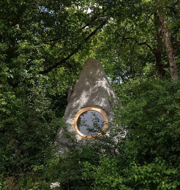 Th&#xE9;r&#xE8;se, &#x3BC;&#x3B9;&#x3B1; &#x3C5;&#x3C0;&#x3AD;&#x3C1;&#x3BF;&#x3C7;&#x3B7; &#x3BA;&#x3B1;&#x3BB;&#x3CD;&#x3B2;&#x3B1;-&#x3B3;&#x3BB;&#x3C5;&#x3C0;&#x3C4;&#x3CC; &#x3BC;&#x3AD;&#x3C3;&#x3B1; &#x3C3;&#x3C4;&#x3B1; &#x3B3;&#x3B1;&#x3BB;&#x3BB;&#x3B9;&#x3BA;&#x3AC; &#x3B4;&#x3AC;&#x3C3;&#x3B7;