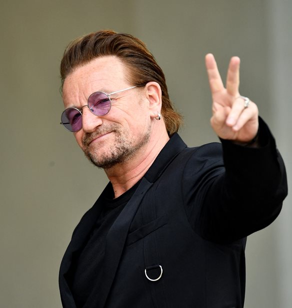 O Bono &#x3B2;&#x3BF;&#x3B7;&#x3B8;&#x3AC;&#x3B5;&#x3B9; &#x3C4;&#x3B7;&#x3BD; &#x399;&#x3C1;&#x3BB;&#x3B1;&#x3BD;&#x3B4;&#x3AF;&#x3B1; &#x3C3;&#x3C4;&#x3B7; &#x3BC;&#x3AC;&#x3C7;&#x3B7; &#x3B1;&#x3BD;&#x3C4;&#x3B9;&#x3BC;&#x3B5;&#x3C4;&#x3CE;&#x3C0;&#x3B9;&#x3C3;&#x3B7;&#x3C2; &#x3C4;&#x3BF;&#x3C5; &#x3BA;&#x3BF;&#x3C1;&#x3C9;&#x3BD;&#x3BF;&#x3CA;&#x3BF;&#x3CD;