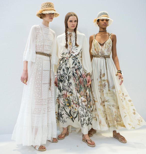 Dior | &#x3A4;&#x3BF; fashion show &#x3B8;&#x3B1; &#x3C0;&#x3C1;&#x3B1;&#x3B3;&#x3BC;&#x3B1;&#x3C4;&#x3BF;&#x3C0;&#x3BF;&#x3B9;&#x3B7;&#x3B8;&#x3B5;&#x3AF; &#x3C3;&#x3C4;&#x3BF; &#x39A;&#x3B1;&#x3BB;&#x3BB;&#x3B9;&#x3BC;&#x3AC;&#x3C1;&#x3BC;&#x3B1;&#x3C1;&#x3BF; &#x3BA;&#x3B1;&#x3B9; &#x3B7; &#x3C6;&#x3C9;&#x3C4;&#x3BF;&#x3B3;&#x3C1;&#x3AC;&#x3C6;&#x3B9;&#x3C3;&#x3B7; &#x3C3;&#x3C4;&#x3B7;&#x3BD; &#x391;&#x3BA;&#x3C1;&#x3CC;&#x3C0;&#x3BF;&#x3BB;&#x3B7;