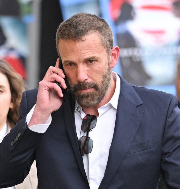 &quot;O Ben Affleck &#x3B5;&#x3AF;&#x3BD;&#x3B1;&#x3B9; &#x3BF; &#x3AC;&#x3BD;&#x3C4;&#x3C1;&#x3B1;&#x3C2; &#x3C0;&#x3BF;&#x3C5; &#x3C7;&#x3C1;&#x3B5;&#x3B9;&#x3AC;&#x3B6;&#x3BF;&#x3BC;&#x3B1;&#x3B9;!&quot;: &#x391;&#x3C5;&#x3C4;&#x3AE; &#x3B7; &#x3C0;&#x3BF;&#x3C0; &#x3C3;&#x3C4;&#x3B1;&#x3C1; &#x3C0;&#x3B9;&#x3C3;&#x3C4;&#x3B5;&#x3CD;&#x3B5;&#x3B9; &#x3CC;&#x3C4;&#x3B9; &#x3BF; &#x3C0;&#x3C1;&#x3CE;&#x3B7;&#x3BD; &#x3C4;&#x3B7;&#x3C2; Lopez &#x3B5;&#x3AF;&#x3BD;&#x3B1;&#x3B9; &#x3BF; &#x3B9;&#x3B4;&#x3B1;&#x3BD;&#x3B9;&#x3BA;&#x3CC;&#x3C2;