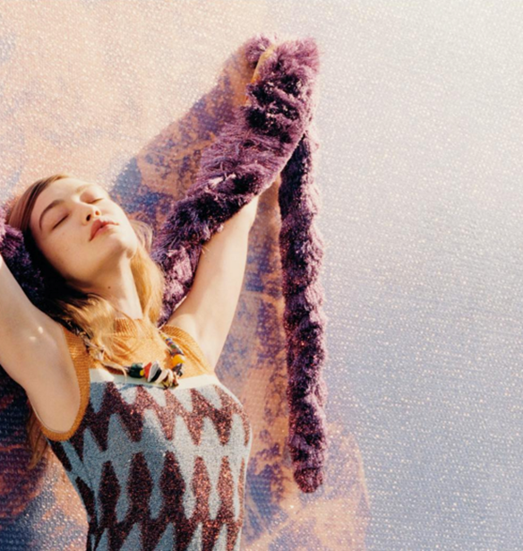 H Gigi Hadid &#x3C0;&#x3C1;&#x3C9;&#x3C4;&#x3B1;&#x3B3;&#x3C9;&#x3BD;&#x3B9;&#x3C3;&#x3C4;&#x3B5;&#x3AF; &#x3C3;&#x3C4;&#x3B7; &#x3BD;&#x3AD;&#x3B1; &#x3BA;&#x3B1;&#x3BC;&#x3C0;&#x3AC;&#x3BD;&#x3B9;&#x3B1; &#x3C4;&#x3BF;&#x3C5; &#x3BF;&#x3AF;&#x3BA;&#x3BF;&#x3C5; Missoni