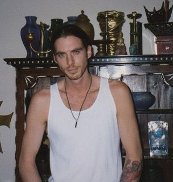 John Gilbert Getty | &#x392;&#x3C1;&#x3AD;&#x3B8;&#x3B7;&#x3BA;&#x3B5; &#x3BD;&#x3B5;&#x3BA;&#x3C1;&#x3CC;&#x3C2; &#x3BF; &#x3B5;&#x3B3;&#x3B3;&#x3BF;&#x3BD;&#x3CC;&#x3C2; &#x3C4;&#x3BF;&#x3C5; &#x3BC;&#x3B5;&#x3B3;&#x3B9;&#x3C3;&#x3C4;&#x3AC;&#x3BD;&#x3B1; &#x3C4;&#x3C9;&#x3BD; &#x3C0;&#x3B5;&#x3C4;&#x3C1;&#x3B5;&#x3BB;&#x3B1;&#x3AF;&#x3C9;&#x3BD; J. Paul Getty