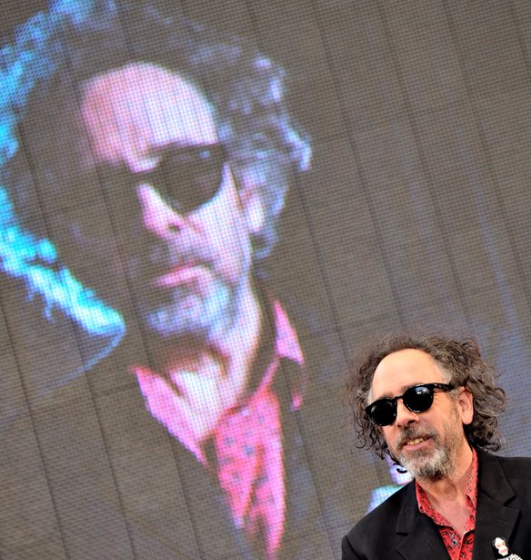 Tim Burton: &quot;&#x39F; &#x3A3;&#x3BA;&#x3B1;&#x3B8;&#x3B1;&#x3C1;&#x3BF;&#x3B6;&#x3BF;&#x3CD;&#x3BC;&#x3B7;&#x3C2; &#x3B5;&#x3AF;&#x3BD;&#x3B1;&#x3B9; &#x3AD;&#x3BD;&#x3B1; &#x3B5;&#x3AF;&#x3B4;&#x3BF;&#x3C2; &#x3B5;&#x3C0;&#x3B9;&#x3C3;&#x3C4;&#x3C1;&#x3BF;&#x3C6;&#x3AE;&#x3C2; &#x3C3;&#x3B5; &#x3B1;&#x3C5;&#x3C4;&#x3AC; &#x3C0;&#x3BF;&#x3C5; &#x3B1;&#x3B3;&#x3B1;&#x3C0;&#x3CE; &#x3BD;&#x3B1; &#x3BA;&#x3AC;&#x3BD;&#x3C9;&quot;
