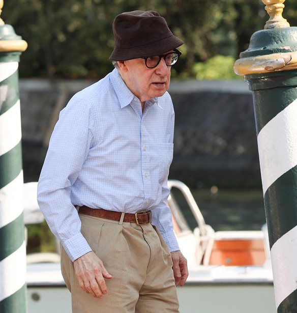 Woody Allen | &#x3A3;&#x3C4;&#x3BF; &#x3BA;&#x3B9;&#x3BD;&#x3B7;&#x3BC;&#x3B1;&#x3C4;&#x3BF;&#x3B3;&#x3C1;&#x3B1;&#x3C6;&#x3B9;&#x3BA;&#x3CC; &#x3B3;&#x3B5;&#x3B3;&#x3BF;&#x3BD;&#x3CC;&#x3C2; &#x3C4;&#x3BF;&#x3C5; &#x3C6;&#x3B8;&#x3B9;&#x3BD;&#x3BF;&#x3C0;&#x3CE;&#x3C1;&#x3BF;&#x3C5; &#x3C0;&#x3C1;&#x3B9;&#x3BD; &#x3B1;&#x3C0;&#x3CC; &#x3C4;&#x3BF; &#x3C4;&#x3B1;&#x3BE;&#x3AF;&#x3B4;&#x3B9; &#x3C4;&#x3BF;&#x3C5; &#x3C3;&#x3C4;&#x3B7;&#x3BD; &#x395;&#x3BB;&#x3BB;&#x3AC;&#x3B4;&#x3B1;