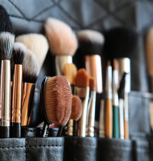 Beauty decluttering | 6 tips &#x3B3;&#x3B9;&#x3B1; &#x3BD;&#x3B1; &#x3BA;&#x3AC;&#x3BD;&#x3B5;&#x3B9;&#x3C2; &#x3B5;&#x3CD;&#x3BA;&#x3BF;&#x3BB;&#x3BF; &#x3BE;&#x3B5;&#x3BA;&#x3B1;&#x3B8;&#x3AC;&#x3C1;&#x3B9;&#x3C3;&#x3BC;&#x3B1; &#x3C3;&#x3C4;&#x3B1; &#x3BA;&#x3B1;&#x3BB;&#x3BB;&#x3C5;&#x3BD;&#x3C4;&#x3B9;&#x3BA;&#x3AC; &#x3C3;&#x3BF;&#x3C5;