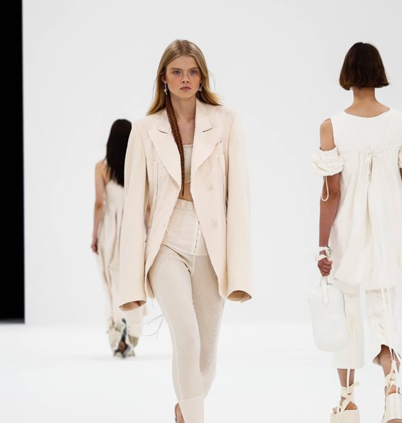 Η νέα SS22 συλλογή της Sportmax εμπνέεται από το έργο του John Cage