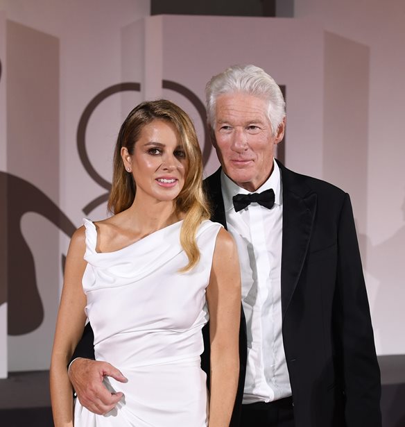 Richard Gere - Alejandra Silva | &#x397; &#x3B1;&#x3BD;&#x3B1;&#x3C0;&#x3AC;&#x3BD;&#x3C4;&#x3B5;&#x3C7;&#x3B7; &#x3B1;&#x3C0;&#x3BF;&#x3BA;&#x3AC;&#x3BB;&#x3C5;&#x3C8;&#x3B7; &#x3B3;&#x3B9;&#x3B1; &#x3C4;&#x3B7;&#x3BD; &#x3B3;&#x3BD;&#x3C9;&#x3C1;&#x3B9;&#x3BC;&#x3AF;&#x3B1; &#x3C4;&#x3BF;&#x3C5;&#x3C2;