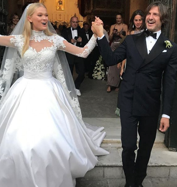 &#x394;&#x3CD;&#x3BF; &#x3C3;&#x3B5; &#x3AD;&#x3BD;&#x3B1;: &#x3A4;&#x3BF; &#x3BD;&#x3C5;&#x3C6;&#x3B9;&#x3BA;&#x3CC; &#x3B1;&#x3C5;&#x3C4;&#x3BF;&#x3CD; &#x3C4;&#x3BF;&#x3C5; &#x3BC;&#x3BF;&#x3BD;&#x3C4;&#x3AD;&#x3BB;&#x3BF;&#x3C5; &#x3AD;&#x3BA;&#x3BB;&#x3B5;&#x3C8;&#x3B5; &#x3C4;&#x3B9;&#x3C2; &#x3B5;&#x3BD;&#x3C4;&#x3C5;&#x3C0;&#x3CE;&#x3C3;&#x3B5;&#x3B9;&#x3C2;