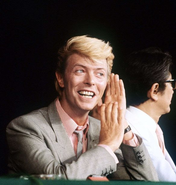 &#x3A4;&#x3B1; video clips &#x3C0;&#x3BF;&#x3C5; &#x3CC;&#x3C1;&#x3B9;&#x3C3;&#x3B1;&#x3BD; &#x3C4;&#x3B7;&#x3BD; &#x3BA;&#x3B1;&#x3C1;&#x3B9;&#x3AD;&#x3C1;&#x3B1; &#x3C4;&#x3BF;&#x3C5; David Bowie