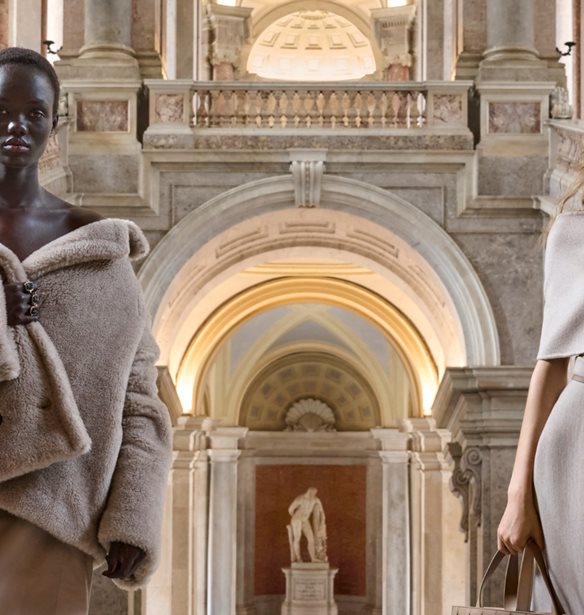 &#x39F; &#x3BF;&#x3AF;&#x3BA;&#x3BF;&#x3C2; Max Mara &#x3B8;&#x3B1; &#x3C0;&#x3B1;&#x3C1;&#x3BF;&#x3C5;&#x3C3;&#x3B9;&#x3AC;&#x3C3;&#x3B5;&#x3B9; &#x3C4;&#x3B7; Resort 2027 &#x3C3;&#x3C5;&#x3BB;&#x3BB;&#x3BF;&#x3B3;&#x3AE; &#x3C3;&#x3C4;&#x3B7; &#x3A3;&#x3B1;&#x3B3;&#x3BA;&#x3AC;&#x3B7;