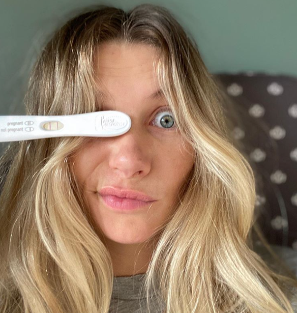 Baby Boom | &#x39F;&#x3B9; celebrities &#x3C0;&#x3BF;&#x3C5; &#x3C0;&#x3B5;&#x3C1;&#x3B9;&#x3BC;&#x3AD;&#x3BD;&#x3BF;&#x3C5;&#x3BD; &#x3C0;&#x3B1;&#x3B9;&#x3B4;&#x3AF; &#x3C4;&#x3BF; 2021