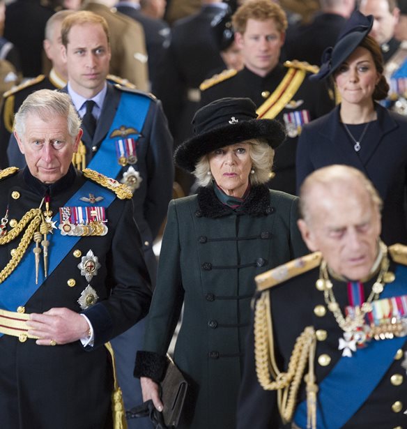 &#x392;&#x3B1;&#x3C3;&#x3B9;&#x3BB;&#x3B9;&#x3AC;&#x3C2; &#x39A;&#x3AC;&#x3C1;&#x3BF;&#x3BB;&#x3BF;&#x3C2; | &#x3A0;&#x3CE;&#x3C2; &#x3BF; &#x3AD;&#x3C1;&#x3C9;&#x3C4;&#x3B1;&#x3C2; &#x3BC;&#x3B5; &#x3C4;&#x3B7;&#x3BD; &#x39A;&#x3B1;&#x3BC;&#x3AF;&#x3BB;&#x3B1; &#x3C4;&#x3BF;&#x3BD; &#x3B1;&#x3C0;&#x3BF;&#x3BC;&#x3AC;&#x3BA;&#x3C1;&#x3C5;&#x3BD;&#x3B5; &#x3B1;&#x3C0;&#x3CC; &#x3C4;&#x3B1; &#x3C0;&#x3B1;&#x3B9;&#x3B4;&#x3B9;&#x3AC; &#x3C4;&#x3BF;&#x3C5;