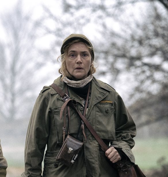 Lee | &#x397; Kate Winslet &#x3B5;&#x3BD;&#x3C3;&#x3B1;&#x3C1;&#x3BA;&#x3CE;&#x3BD;&#x3B5;&#x3B9; &#x3C4;&#x3B7;&#x3BD; &#x3B8;&#x3C1;&#x3C5;&#x3BB;&#x3B9;&#x3BA;&#x3AE; &#x3C0;&#x3BF;&#x3BB;&#x3B5;&#x3BC;&#x3B9;&#x3BA;&#x3AE; &#x3B1;&#x3BD;&#x3C4;&#x3B1;&#x3C0;&#x3BF;&#x3BA;&#x3C1;&#x3AF;&#x3C4;&#x3C1;&#x3B9;&#x3B1; Lee Miller