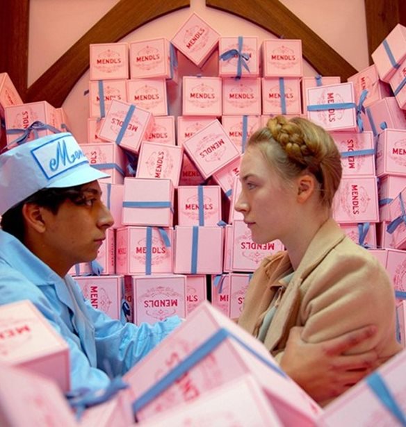 &#x39F; Wes Anderson &#x3B1;&#x3BD;&#x3B1;&#x3BB;&#x3B1;&#x3BC;&#x3B2;&#x3AC;&#x3BD;&#x3B5;&#x3B9; &#x3C4;&#x3B7;&#x3BD; &#x3B5;&#x3C0;&#x3B9;&#x3BC;&#x3AD;&#x3BB;&#x3B5;&#x3B9;&#x3B1; &#x3BC;&#x3B9;&#x3B1;&#x3C2; &#x3BD;&#x3AD;&#x3B1;&#x3C2; &#x3AD;&#x3BA;&#x3B8;&#x3B5;&#x3C3;&#x3B7;&#x3C2;