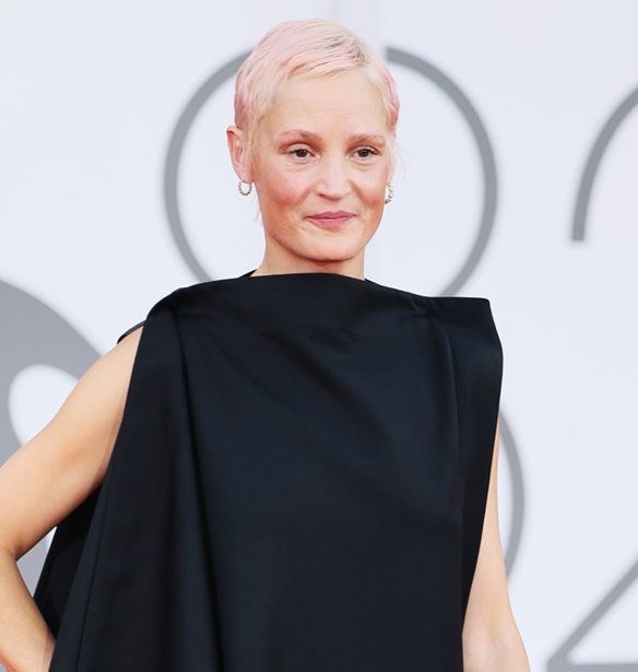 &#x397; Vicky Krieps &#x3B5;&#x3AF;&#x3BD;&#x3B1;&#x3B9; &#x3B7; &#x3BD;&#x3AD;&#x3B1; brand ambassador &#x3C4;&#x3BF;&#x3C5; &#x3BF;&#x3AF;&#x3BA;&#x3BF;&#x3C5; Bottega Veneta