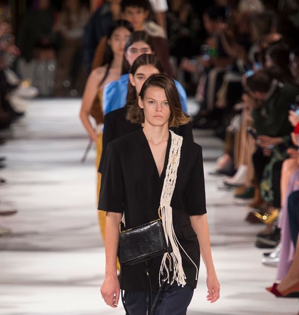 Stella McCartney: Όταν το sportswear συναντά το βραδινό ντύσιμο