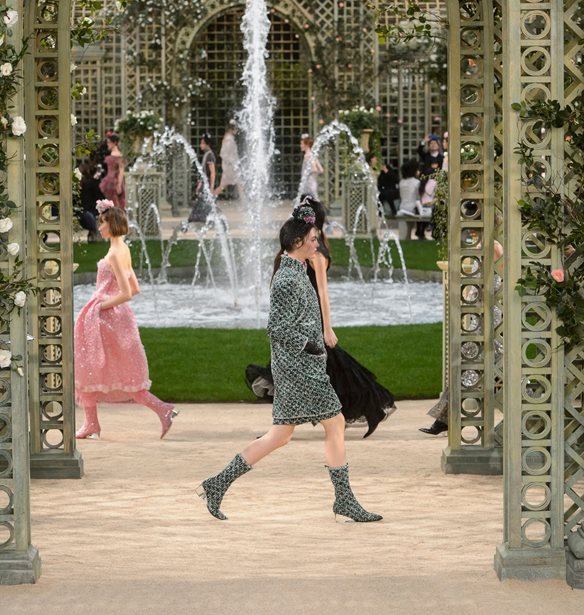 Chanel Haute Couture Spring 2018 | Ο Karl Lagerfeld φέρνει την Άνοιξη στην υψηλή ραπτική
