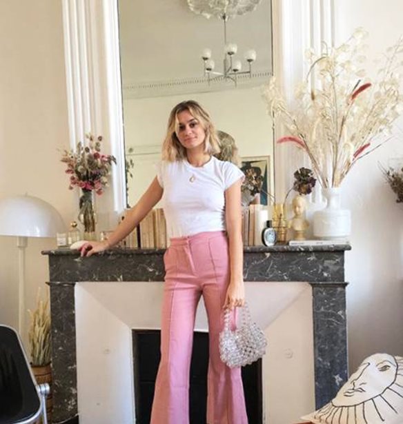 Οι fashion bloggers ήδη φορούν τα πιο hot πέδιλα της φετινής σεζόν